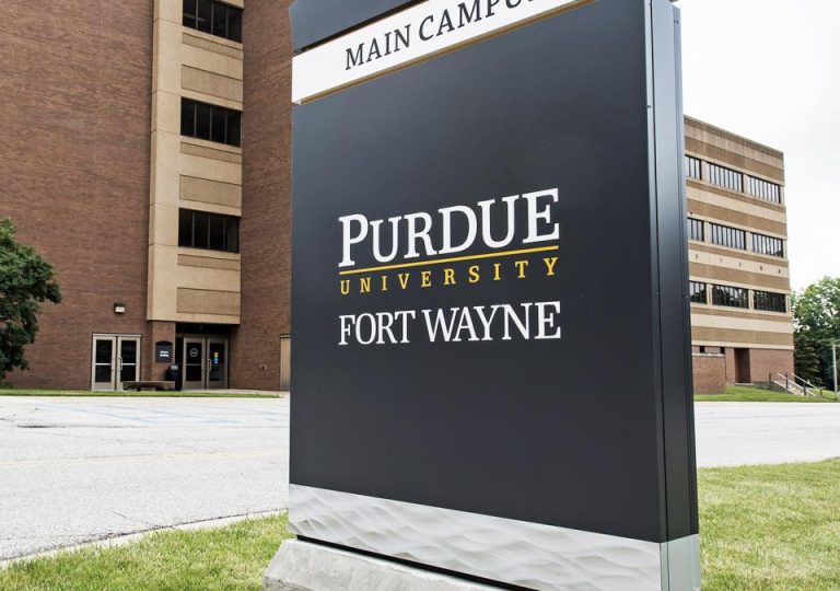 purdue-fort-wayne-main-campus-signage